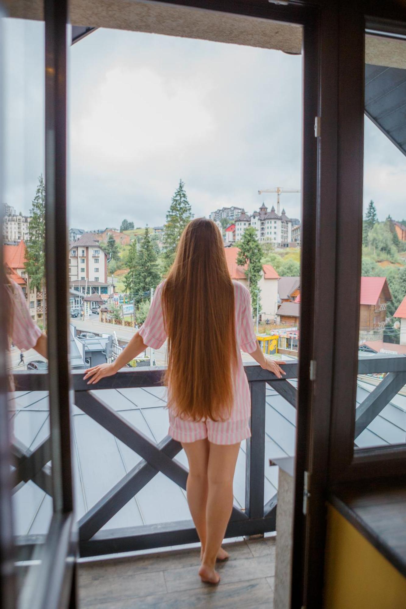 Hotel Monysto Boekovel Buitenkant foto
