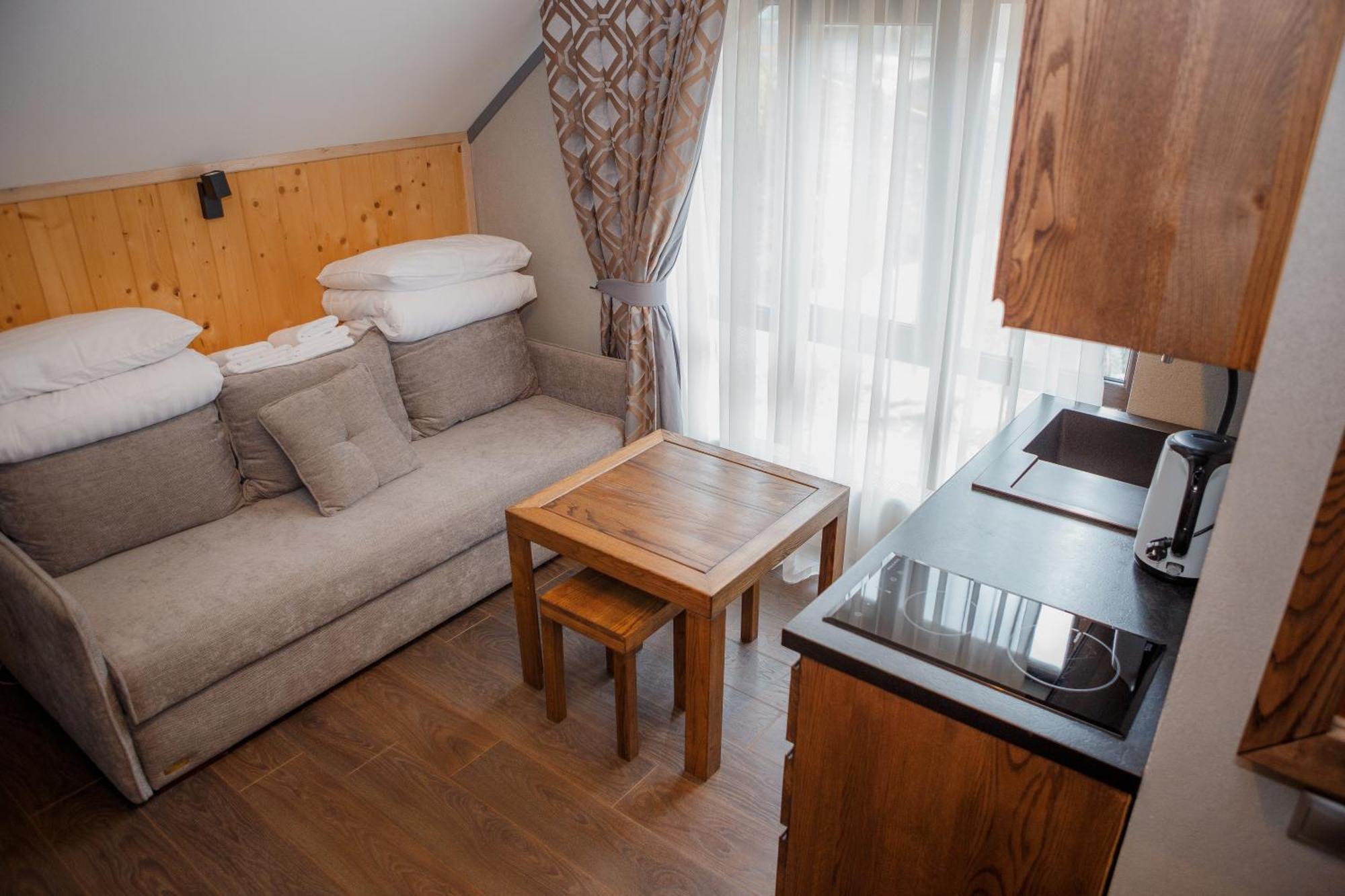 Hotel Monysto Boekovel Buitenkant foto