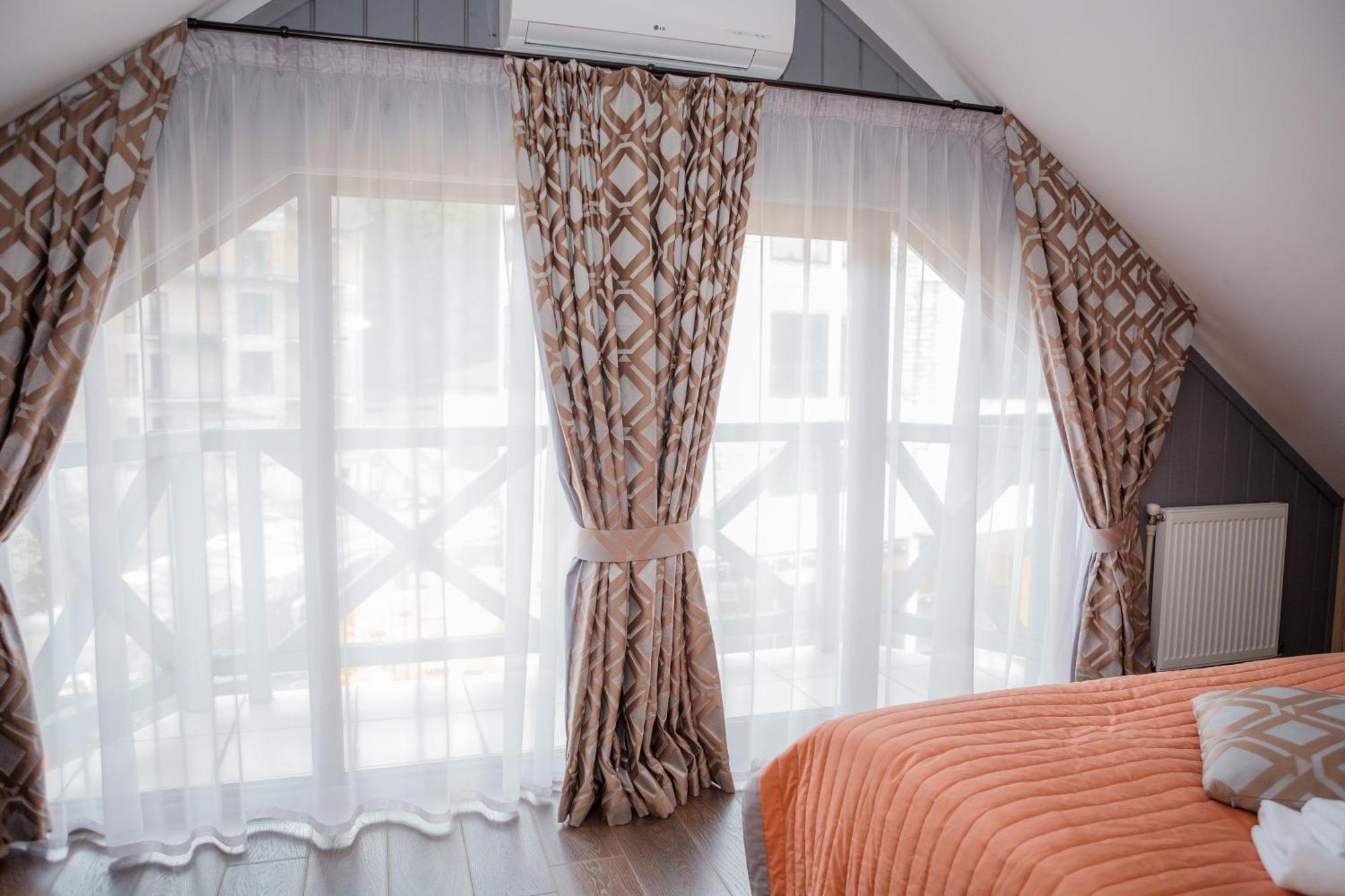 Hotel Monysto Boekovel Buitenkant foto